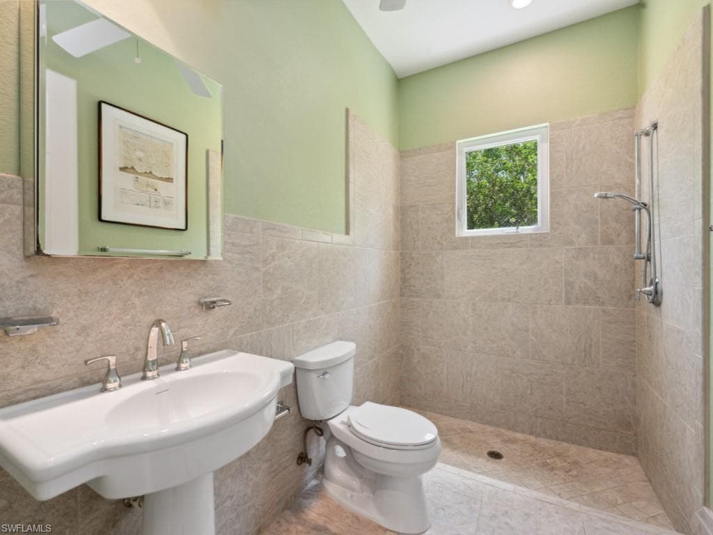 2001 Sheffield Ave, Marco Island, FL 34145-32