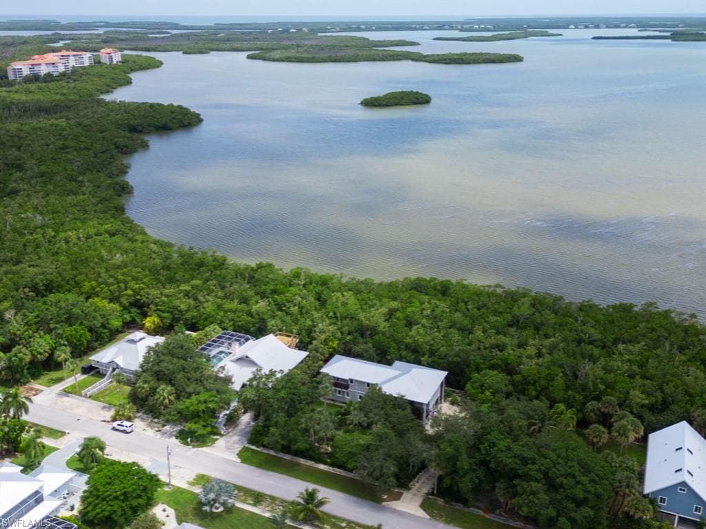 2001 Sheffield Ave, Marco Island, FL 34145-45