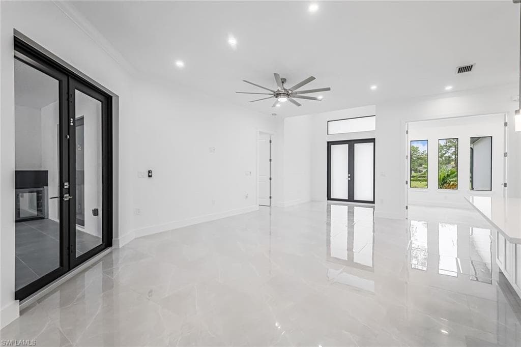 2840 Golden Gate Blvd W, Naples, FL 34120-10