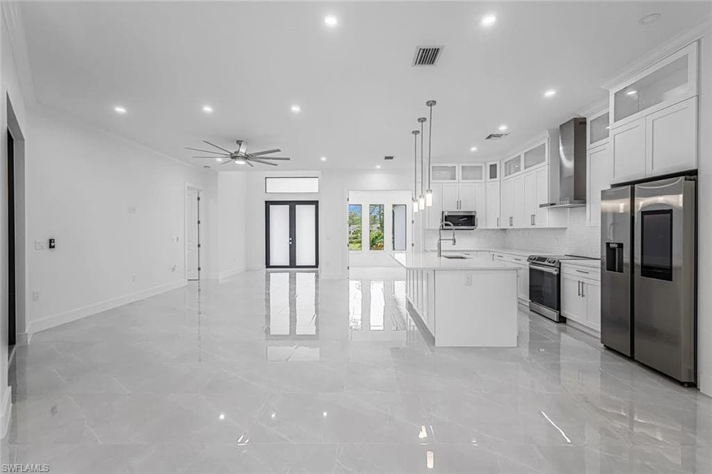 2840 Golden Gate Blvd W, Naples, FL 34120-11