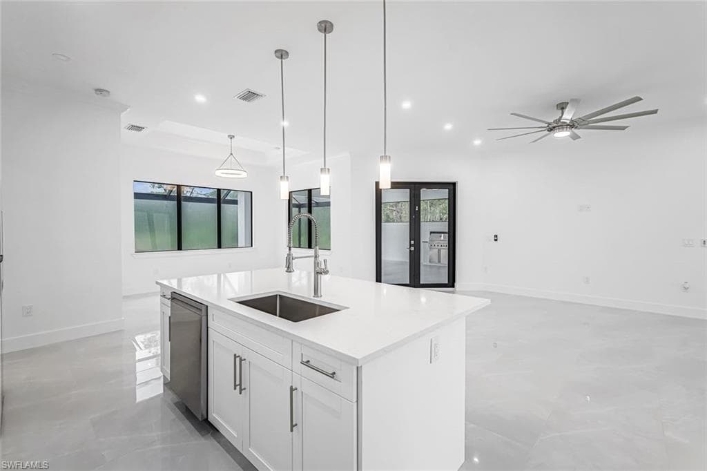 2840 Golden Gate Blvd W, Naples, FL 34120-14