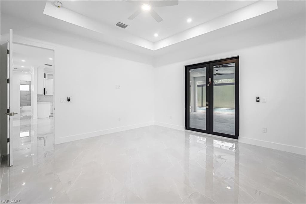 2840 Golden Gate Blvd W, Naples, FL 34120-21