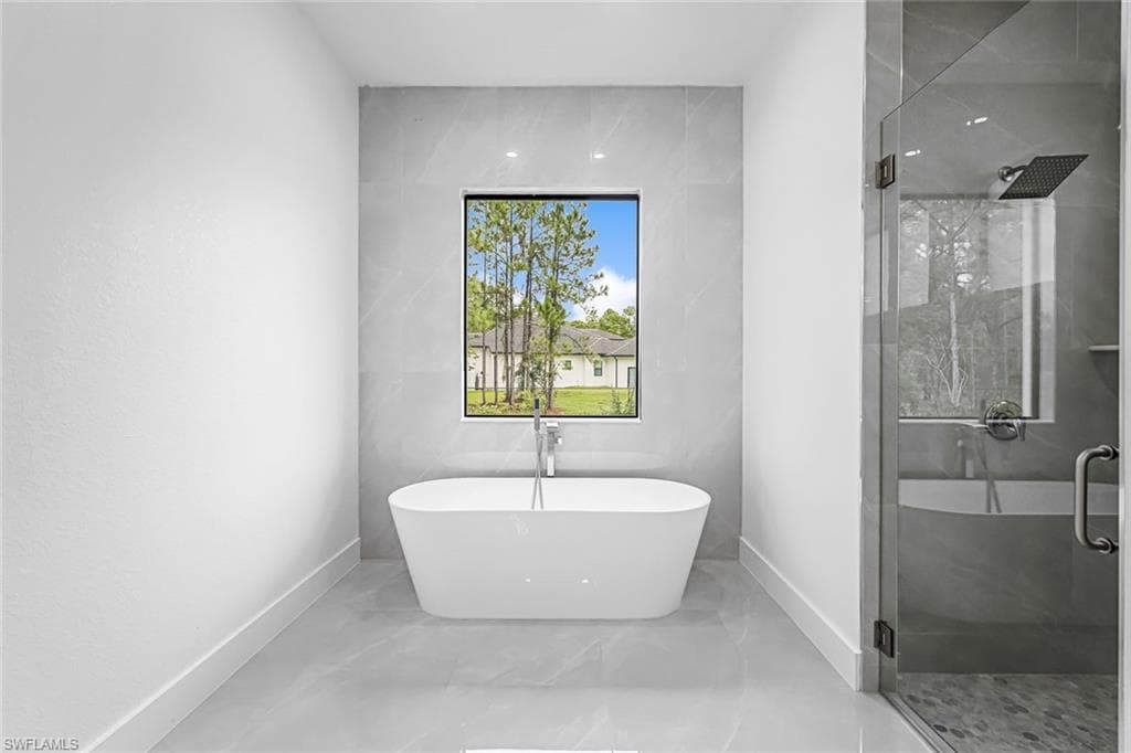 2840 Golden Gate Blvd W, Naples, FL 34120-25