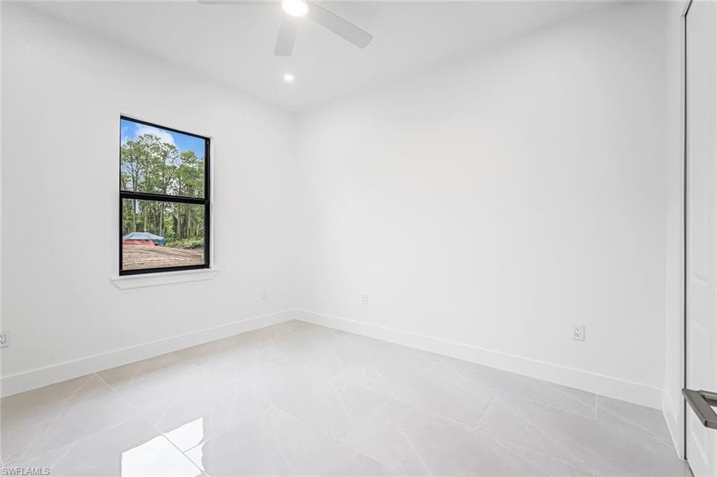2840 Golden Gate Blvd W, Naples, FL 34120-30