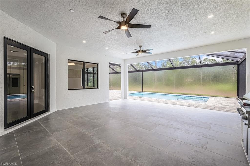 2840 Golden Gate Blvd W, Naples, FL 34120-33