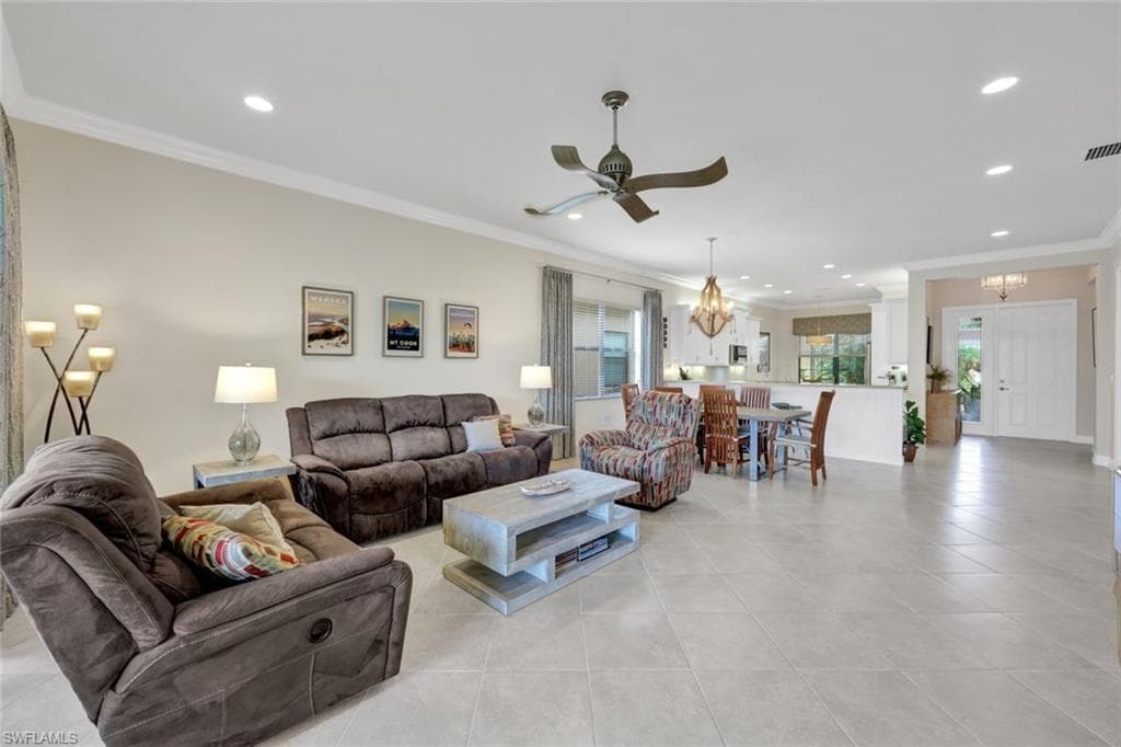 3407 Baltic Dr, Naples, FL 34119-11