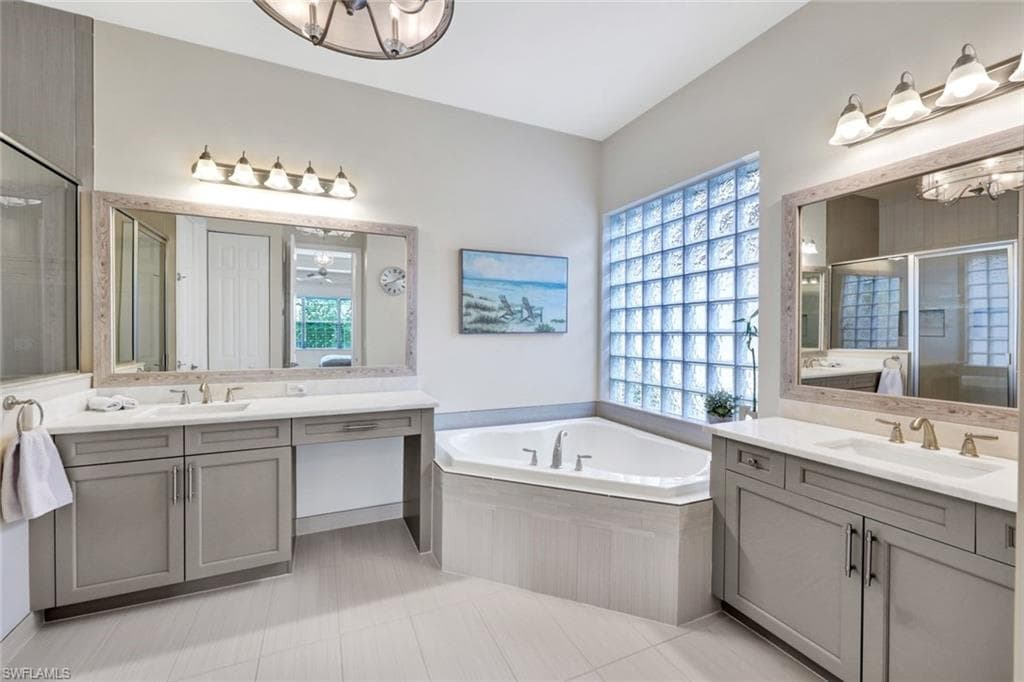 3407 Baltic Dr, Naples, FL 34119-17