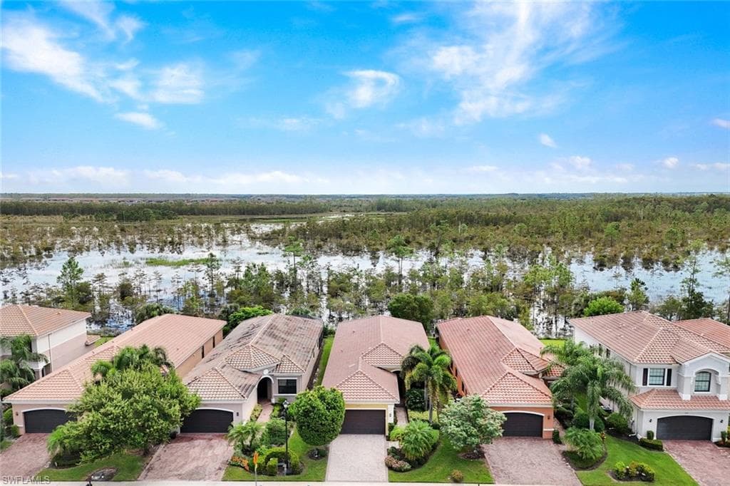 3407 Baltic Dr, Naples, FL 34119-32