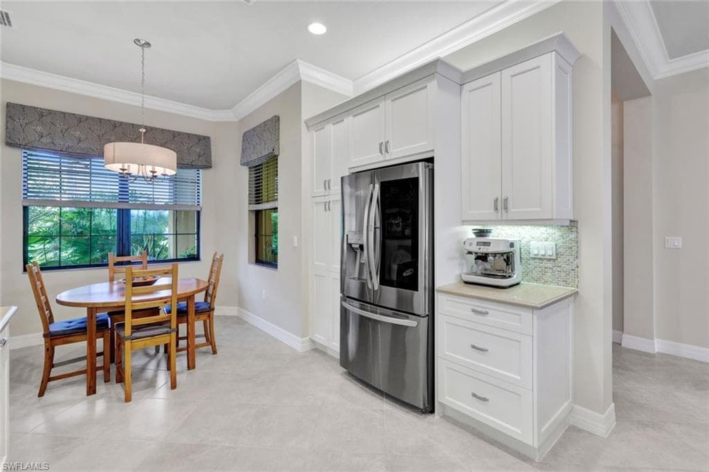 3407 Baltic Dr, Naples, FL 34119-5