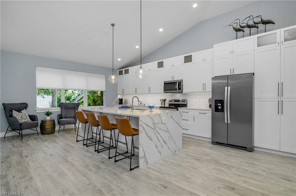 1511 Whispering Oaks Cir, Naples, FL 34110-9