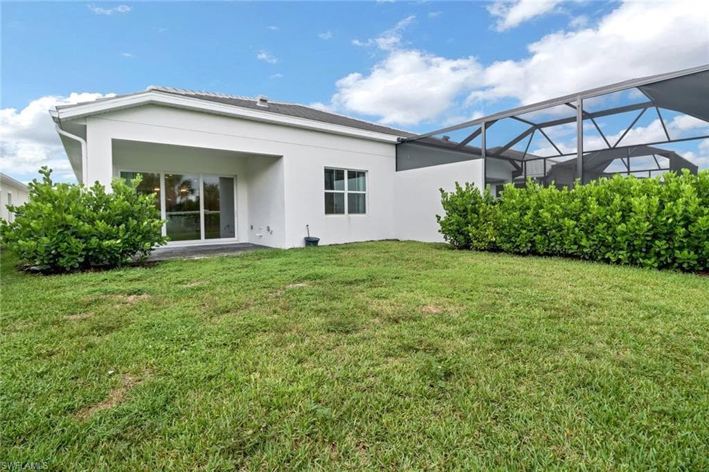 9216 Cayman Dr, Naples, FL 34114-19