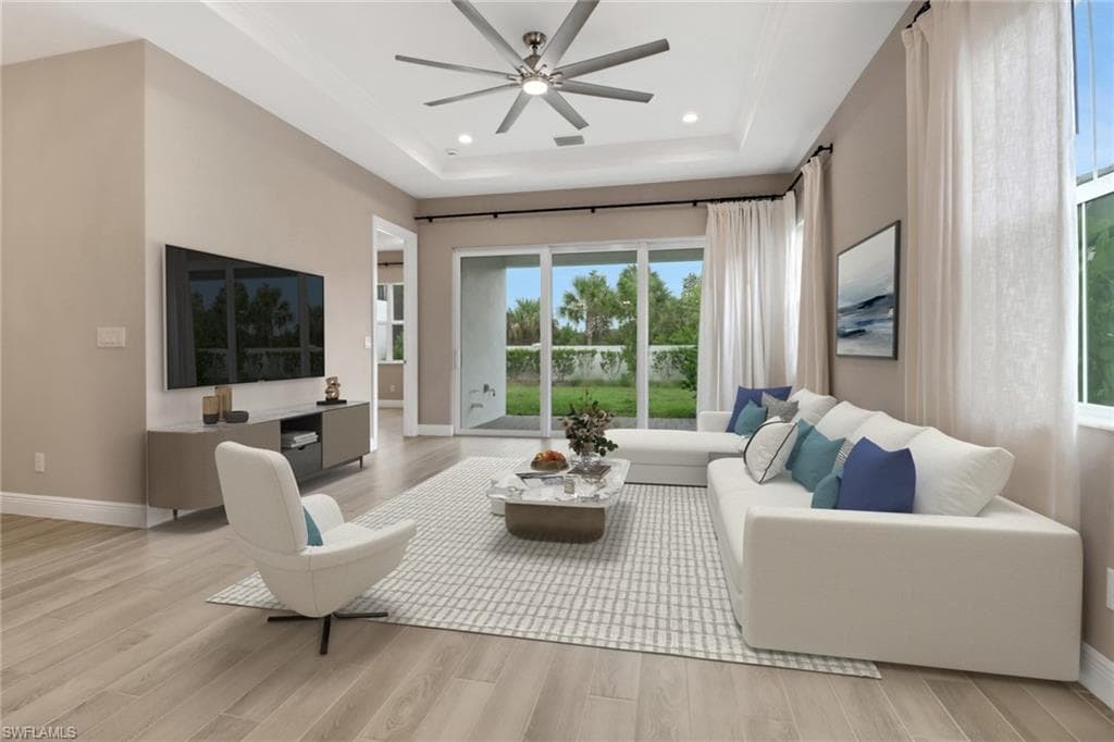 9216 Cayman Dr, Naples, FL 34114-7