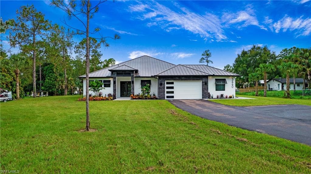 3660 4th Ave NE, Naples, FL 34120-2