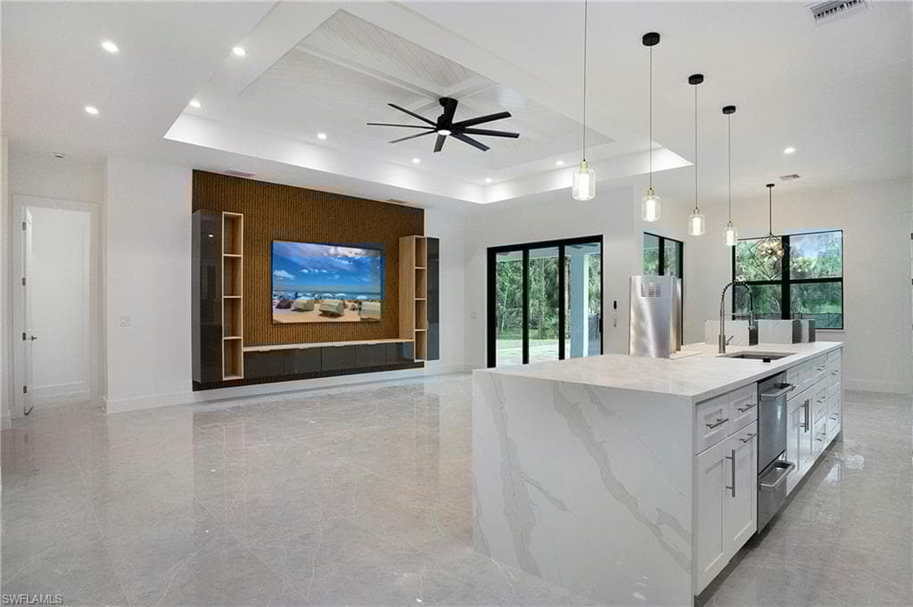 3660 4th Ave NE, Naples, FL 34120-5