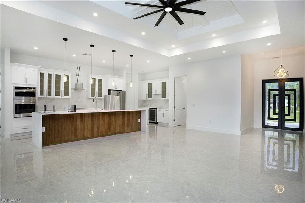 3660 4th Ave NE, Naples, FL 34120-6