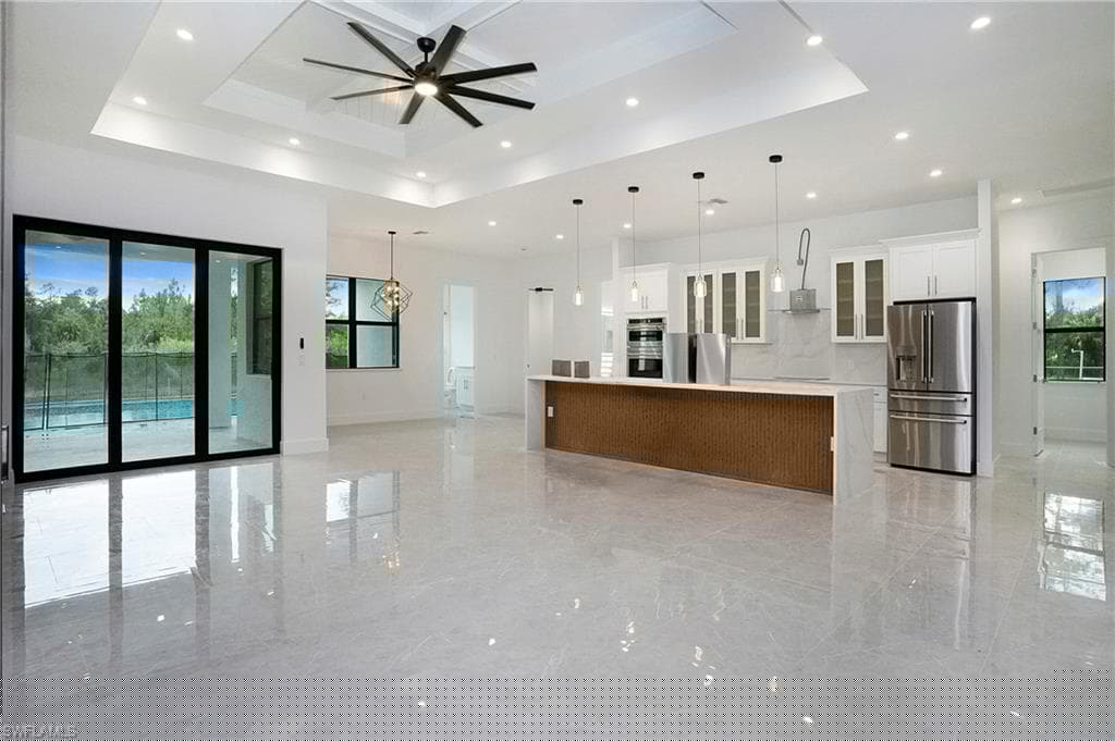 3660 4th Ave NE, Naples, FL 34120-7