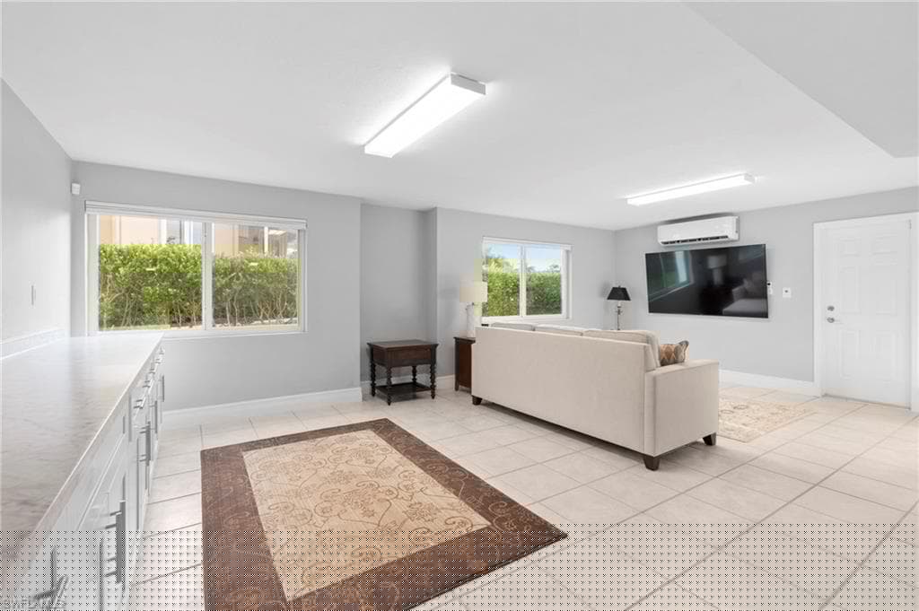 1588 Heights Ct, Marco Island, FL 34145-38