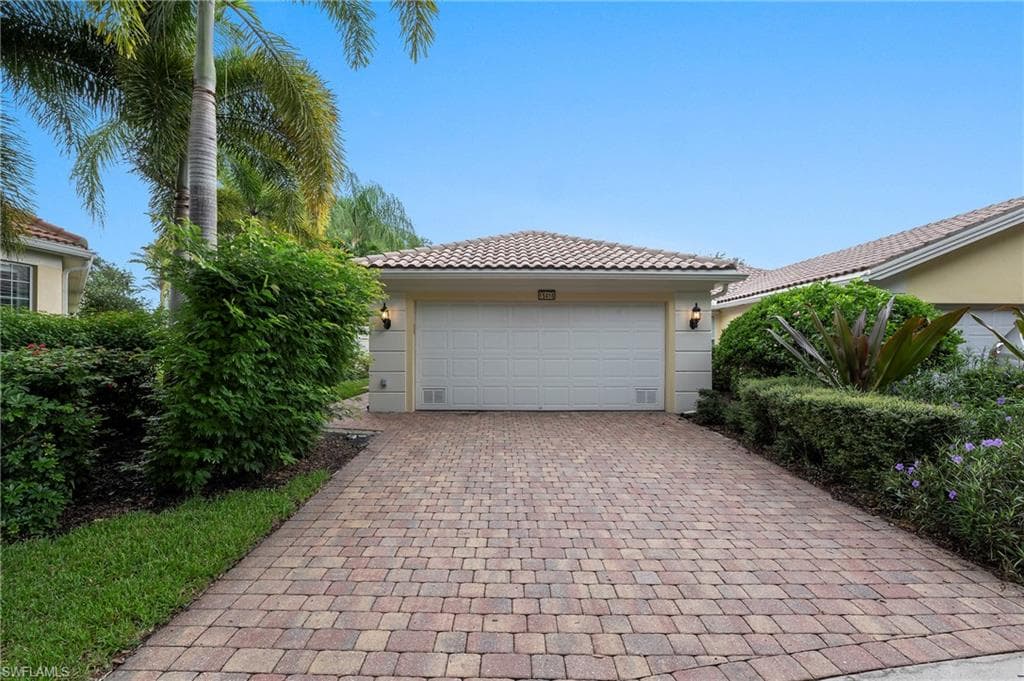15416 Almaco Cir, Bonita Springs, FL 34135-3