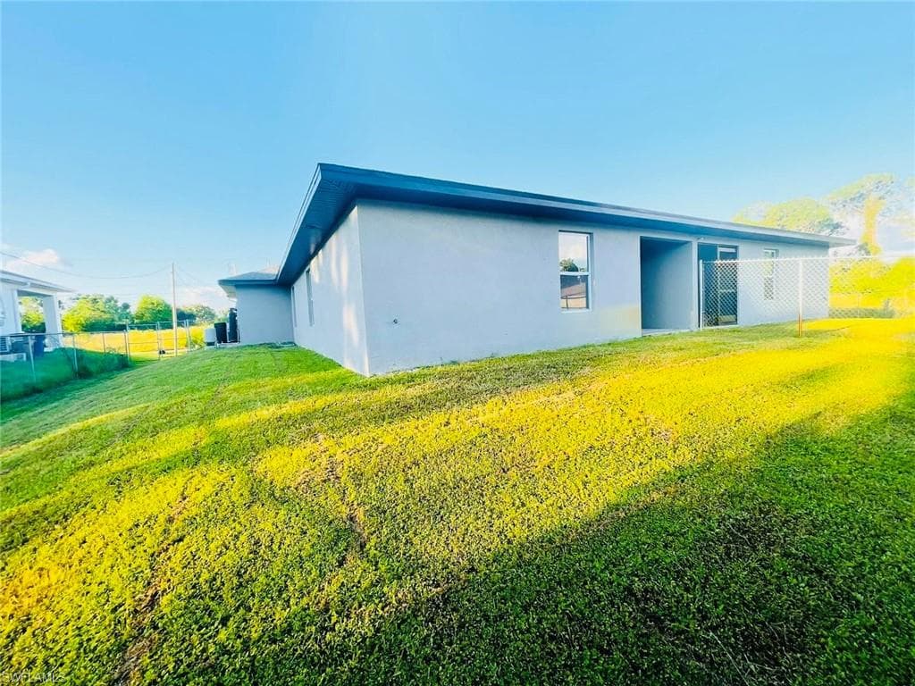 5063-5063 Locke Ln 5061, Lehigh Acres, FL 33973-4