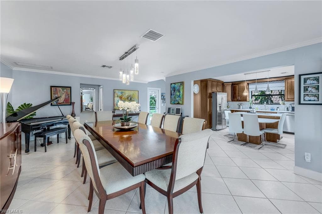 184 Stillwater Ct, Marco Island, FL 34145-11