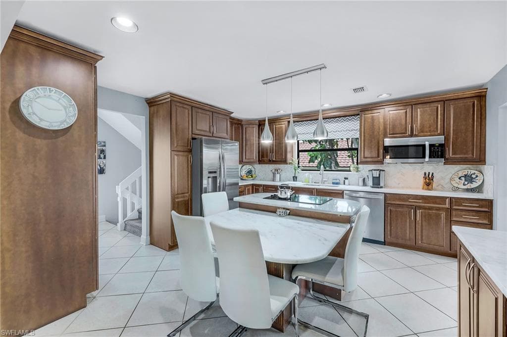 184 Stillwater Ct, Marco Island, FL 34145-13