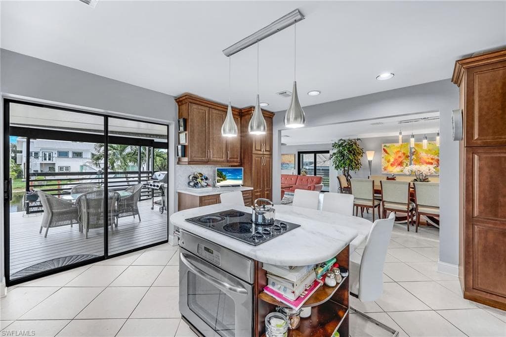 184 Stillwater Ct, Marco Island, FL 34145-14