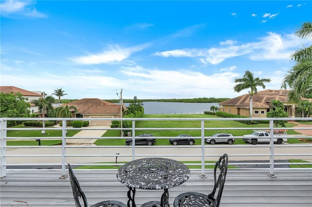 184 Stillwater Ct, Marco Island, FL 34145-19