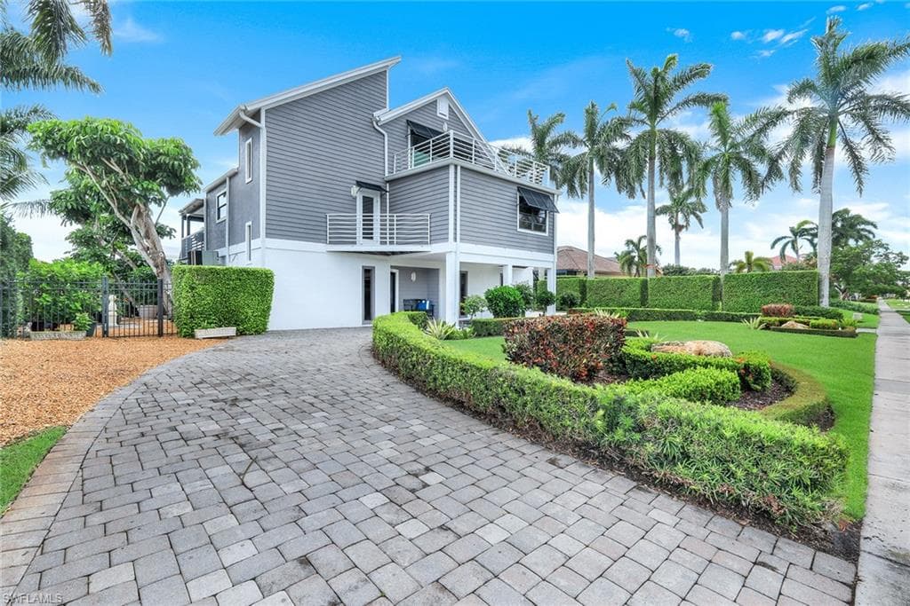 184 Stillwater Ct, Marco Island, FL 34145-3