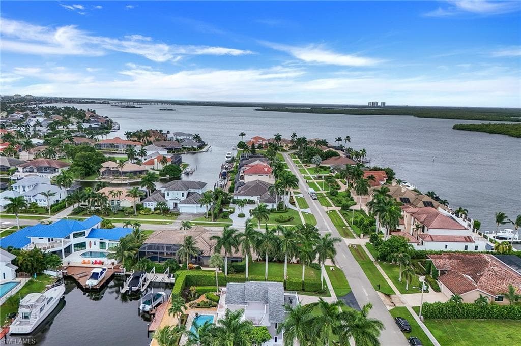 184 Stillwater Ct, Marco Island, FL 34145-45