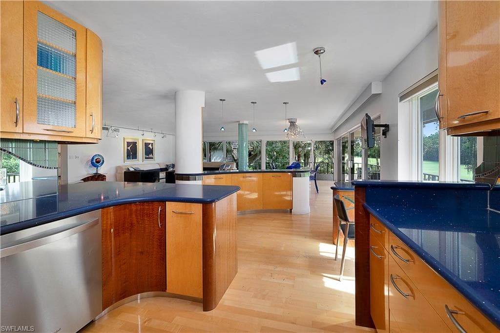 107 Clubhouse Dr 258, Naples, FL 34105-9
