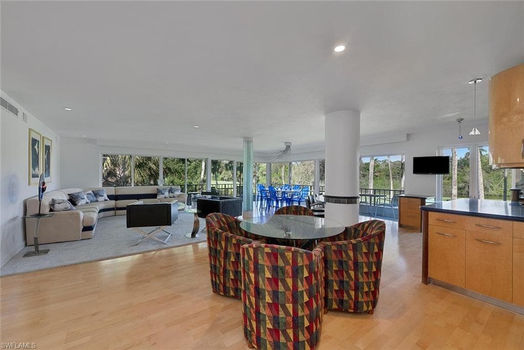 107 Clubhouse Dr 258, Naples, FL 34105-11
