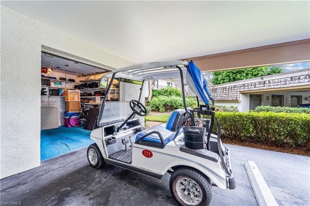107 Clubhouse Dr 258, Naples, FL 34105-24