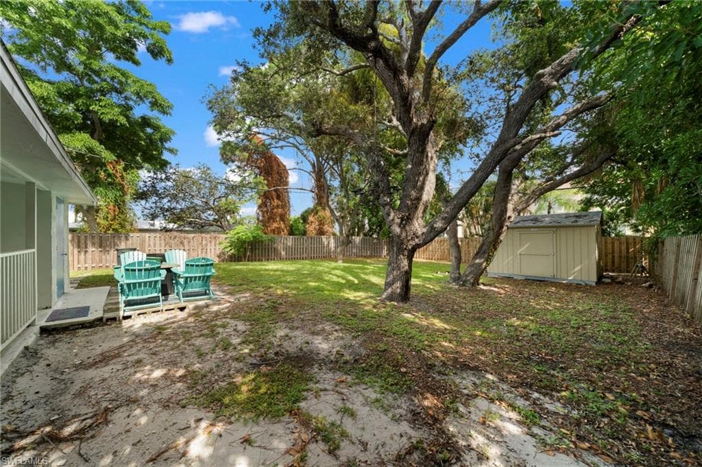 83 7th St 83/85, Bonita Springs, FL 34134-12