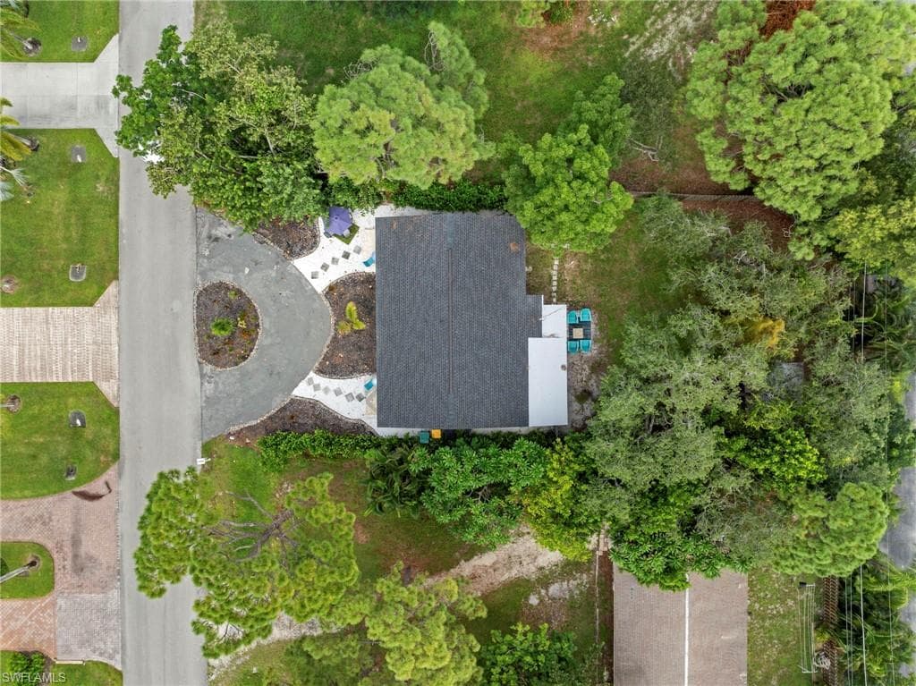 83 7th St 83/85, Bonita Springs, FL 34134-13