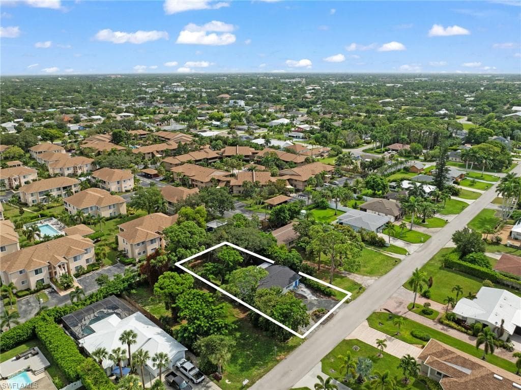 83 7th St 83/85, Bonita Springs, FL 34134-14