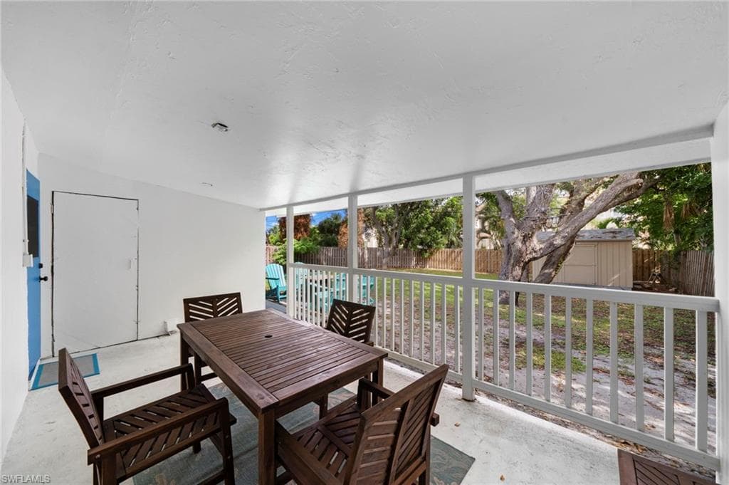 83 7th St 83/85, Bonita Springs, FL 34134-29