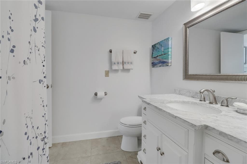850 Meadowland Dr J, Naples, FL 34108-22