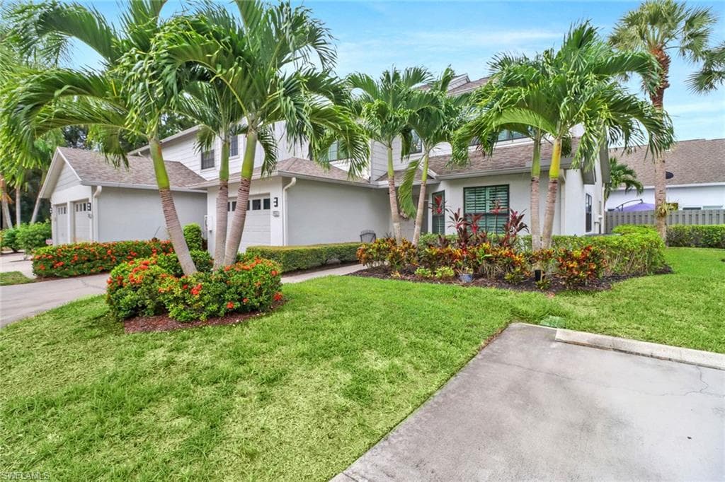 850 Meadowland Dr J, Naples, FL 34108-2