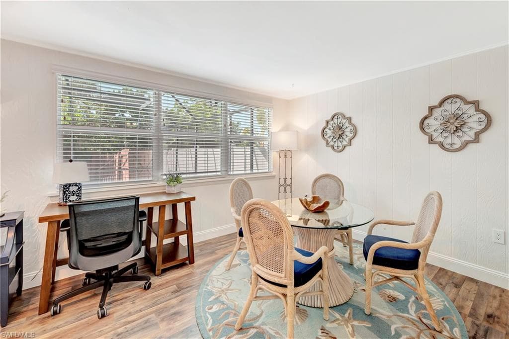802 8th Ct W, Naples, FL 34108-27
