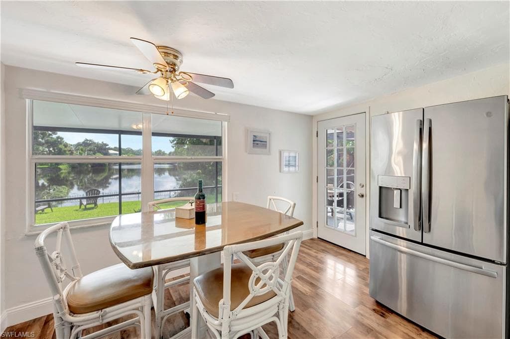 802 8th Ct W, Naples, FL 34108-30