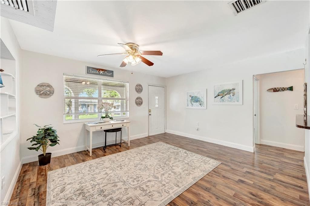 802 8th Ct W, Naples, FL 34108-32