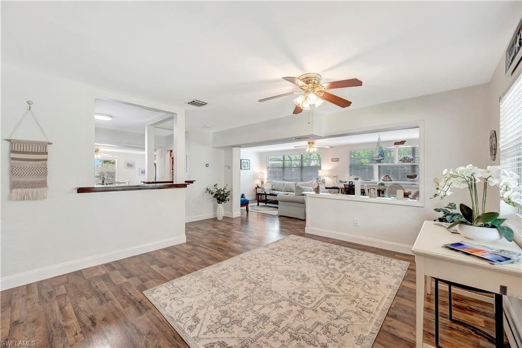 802 8th Ct W, Naples, FL 34108-33