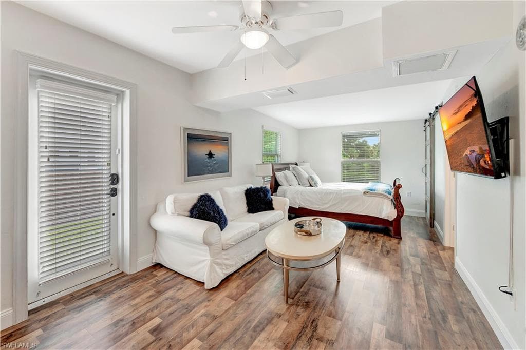 802 8th Ct W, Naples, FL 34108-34