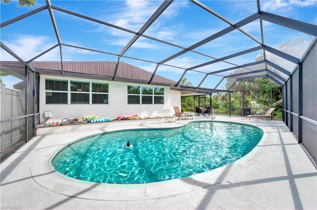 802 8th Ct W, Naples, FL 34108-39