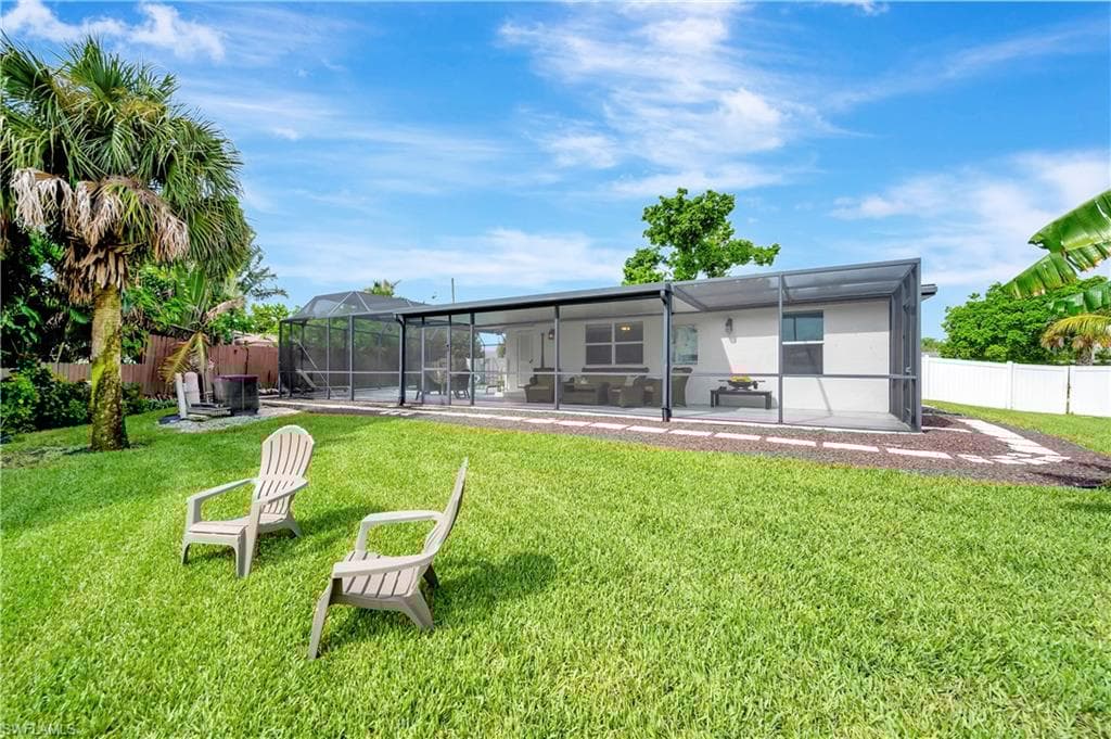802 8th Ct W, Naples, FL 34108-42