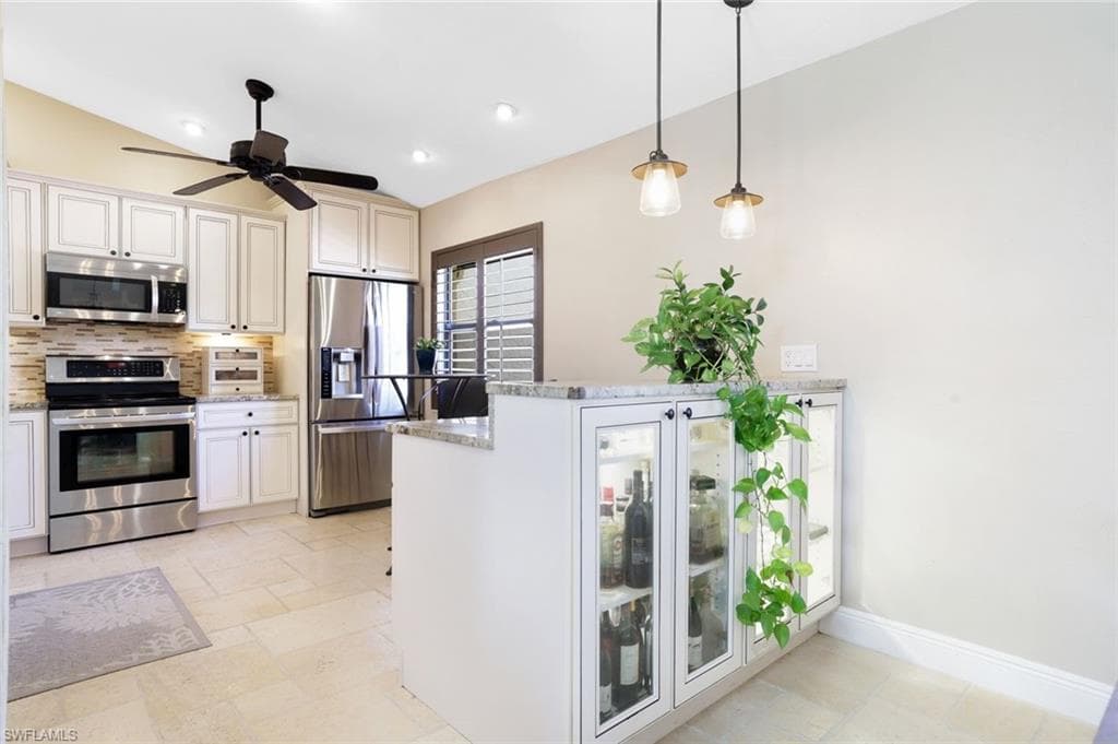 193 Albi Rd 6, Naples, FL 34112-9