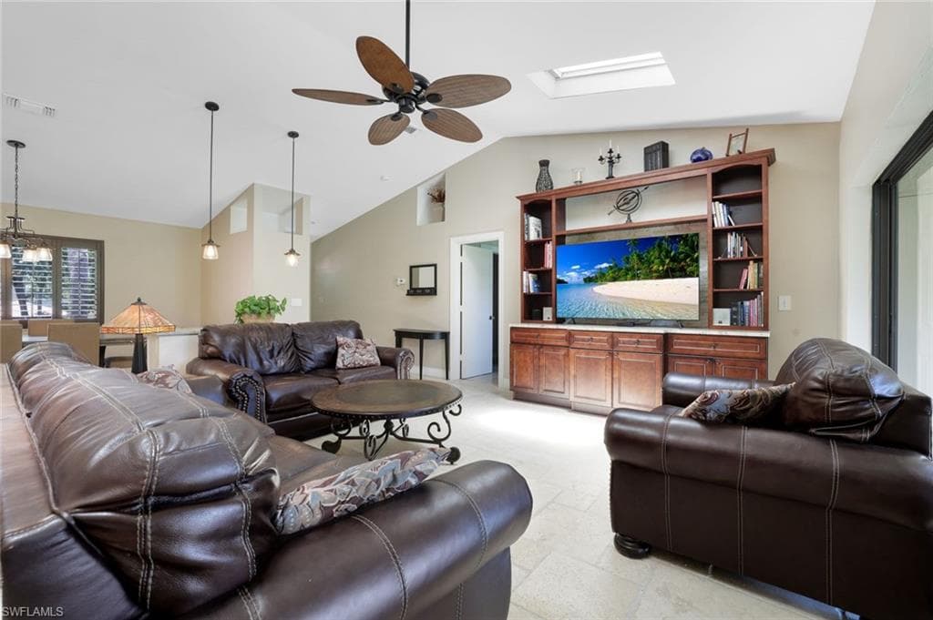 193 Albi Rd 6, Naples, FL 34112-2