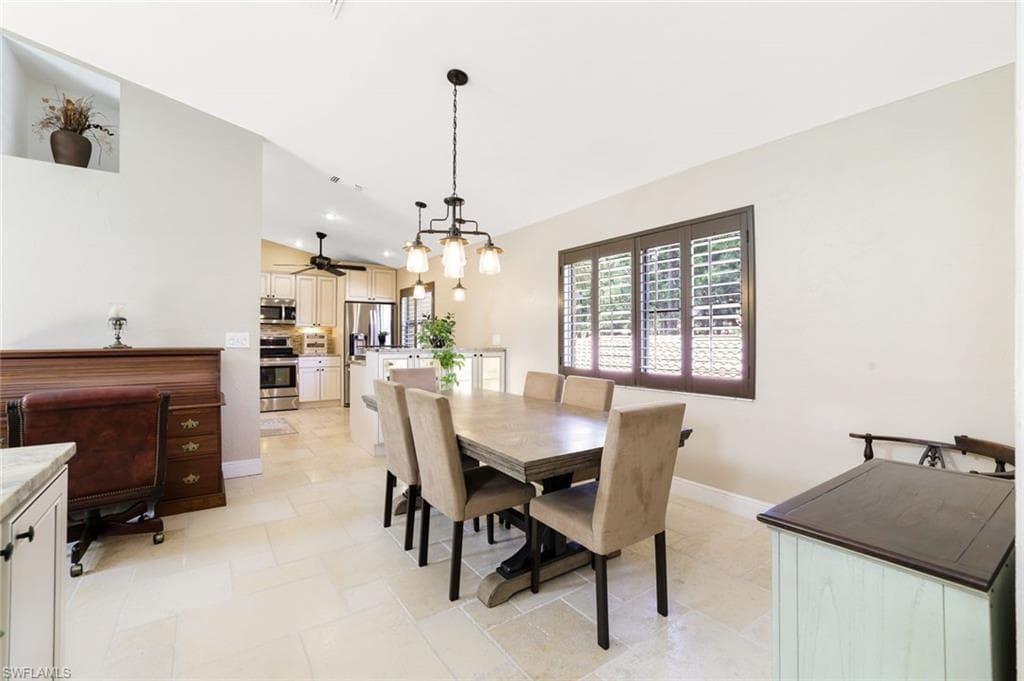 193 Albi Rd 6, Naples, FL 34112-5
