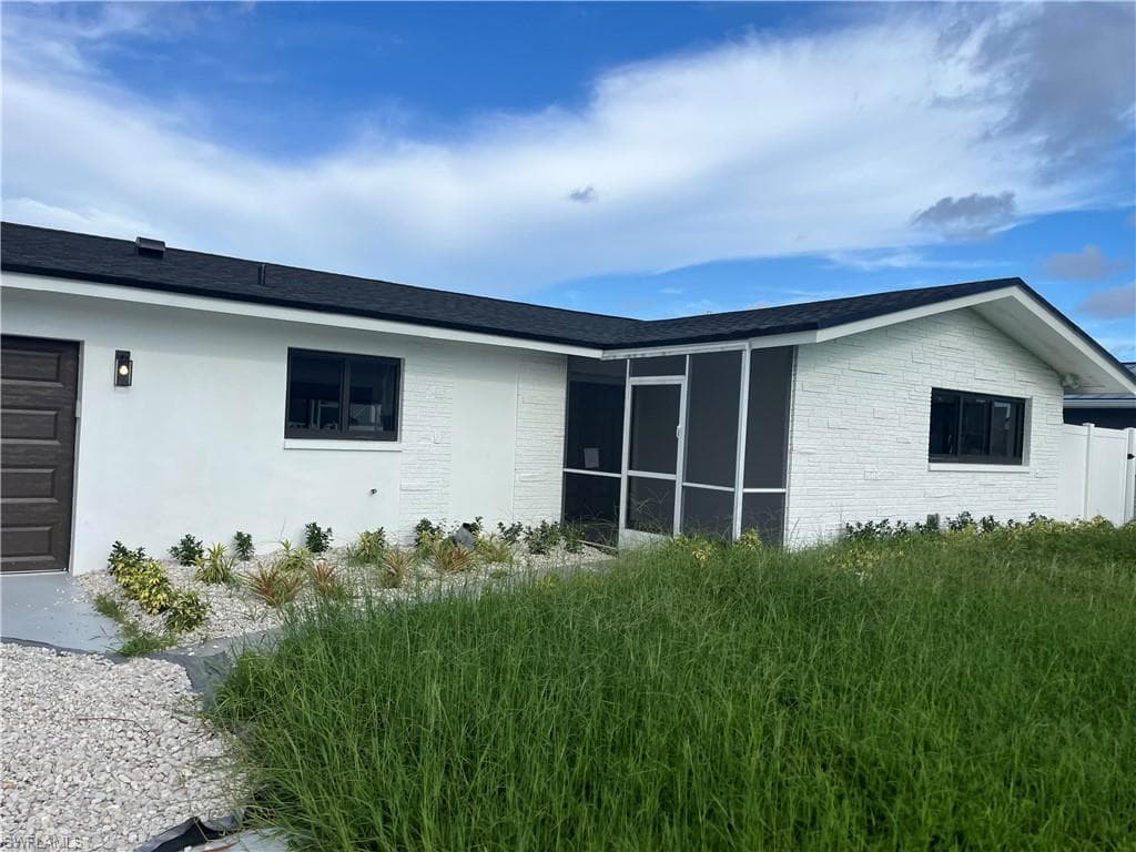 5313 Bayview Ct, Cape Coral, FL 33904-1