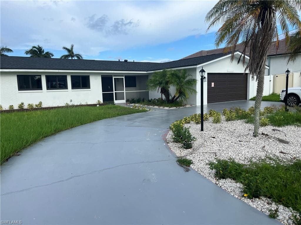 4943 Pelican Blvd, Cape Coral, FL 33914-1